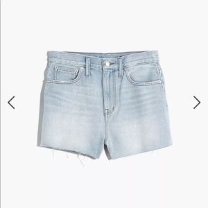 NWT, Madewell, The Momjean Short in Givens Wash, Size 29